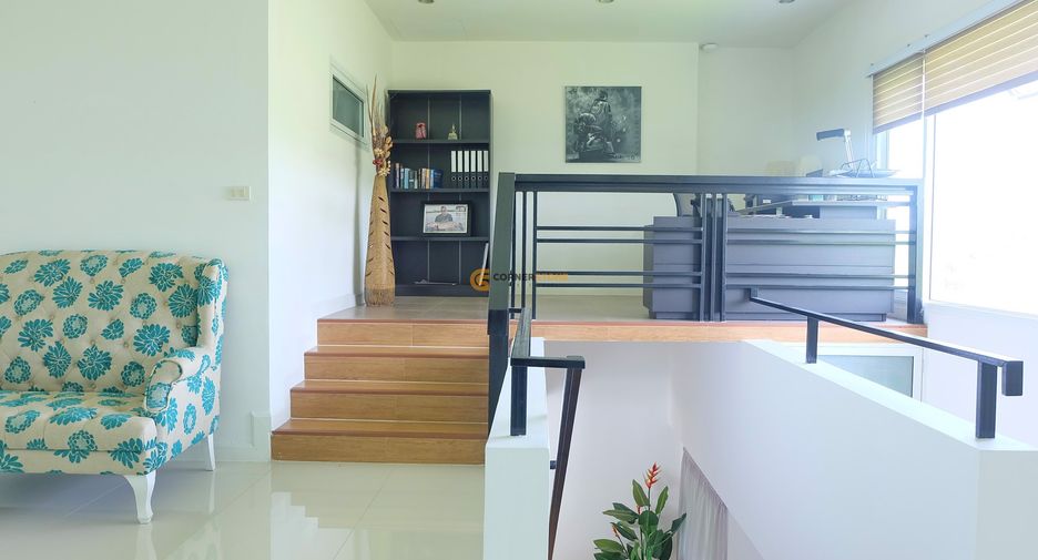 For rent 4 bedrooms house in Huay Yai, Pattaya