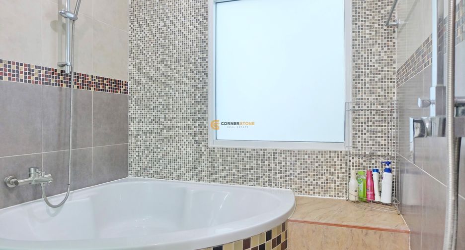 For rent 4 bedrooms house in Huay Yai, Pattaya
