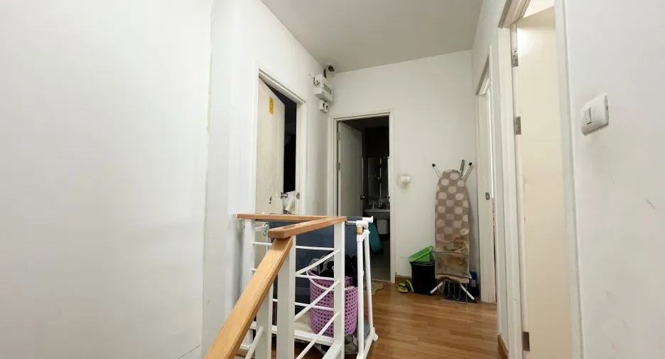 Casa adosada en venta de 3 habitaciones en Mueang Pathum Thani, Pathum Thani