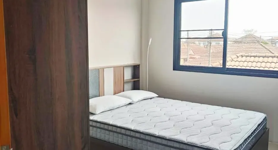 For rent 3 bedrooms townhouse in Mueang Chiang Rai, Chiang Rai