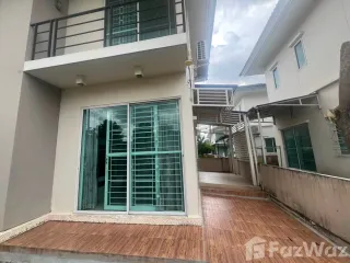 Casa en alquiler de 3 habitaciones en Lam Luk Ka, Pathum Thani