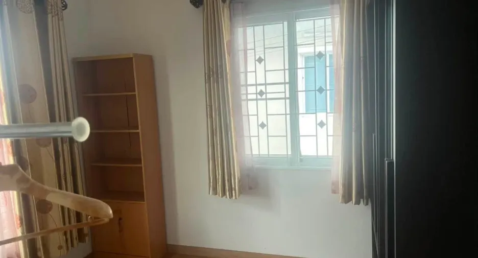 Casa en alquiler de 3 habitaciones en Lam Luk Ka, Pathum Thani