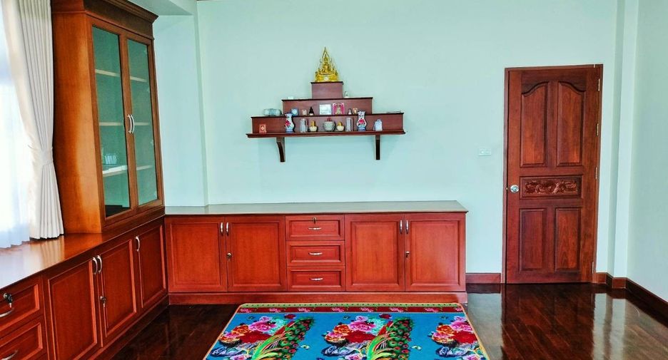 For sale 3 bedrooms house in Phasi Charoen, Bangkok