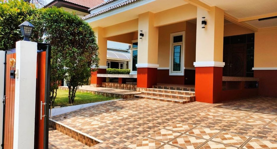 For sale 3 bedrooms house in Phasi Charoen, Bangkok
