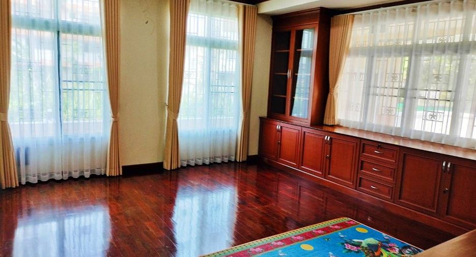 For sale 3 bedrooms house in Phasi Charoen, Bangkok