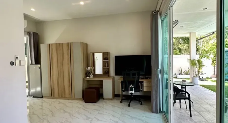 For sale and for rent 6 bedrooms villa in Huay Yai, Pattaya