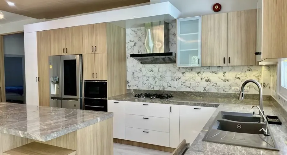 For sale and for rent 6 bedrooms villa in Huay Yai, Pattaya