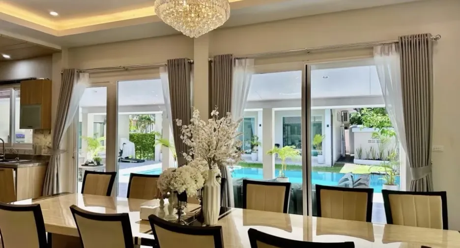 For sale and for rent 6 bedrooms villa in Huay Yai, Pattaya