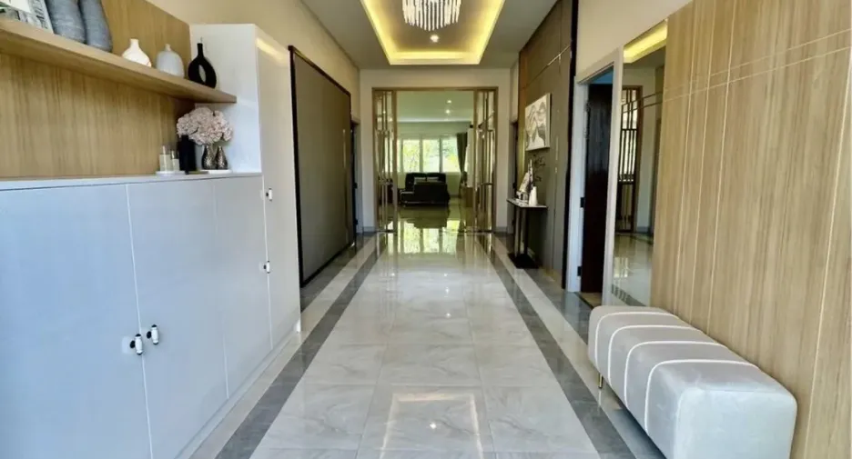 For sale and for rent 6 bedrooms villa in Huay Yai, Pattaya