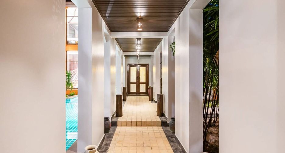 À vendre et à louer 4 chambres villa à Bang Lamung, Chonburi