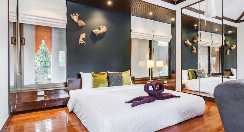 À vendre et à louer 4 chambres villa à Bang Lamung, Chonburi