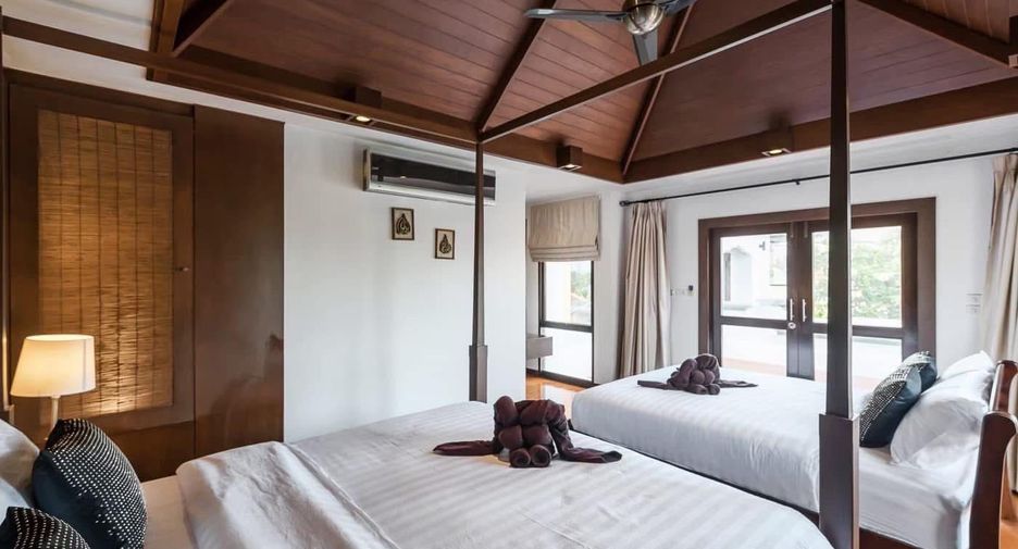 À vendre et à louer 4 chambres villa à Bang Lamung, Chonburi
