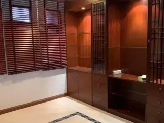 For rent 4 bedrooms townhouse in Watthana, Bangkok