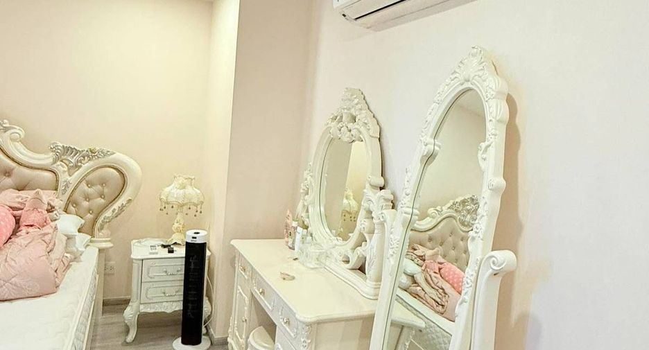 For sale 2 bedrooms condo in Pathum Wan, Bangkok