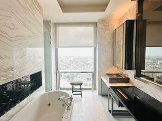 For rent and for sale 3 bedrooms condo in Khlong San, Bangkok