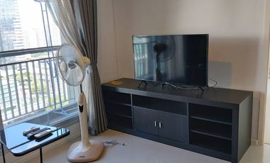 For rent and for sale 2 bedrooms condo in Huai Khwang, Bangkok