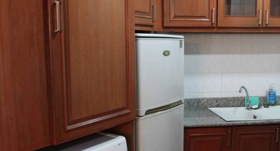 For rent 2 bedrooms condo in Bang Na, Bangkok