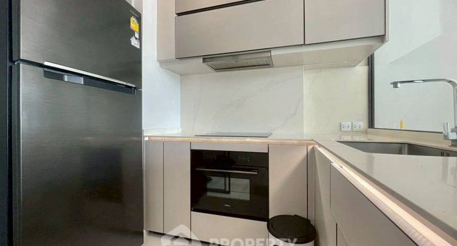 For rent 2 bedrooms condo in Ratchathewi, Bangkok