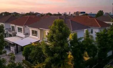 For rent 3 bedrooms house in Saphan Sung, Bangkok