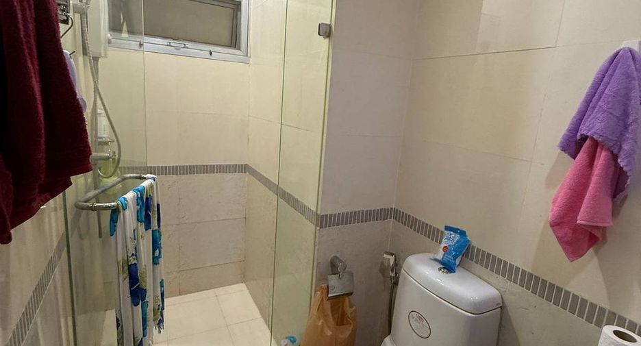 For rent 2 bedrooms condo in Ratchathewi, Bangkok