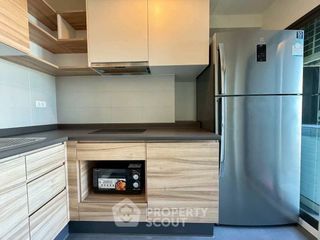 For rent 2 bedrooms condo in Yan Nawa, Bangkok