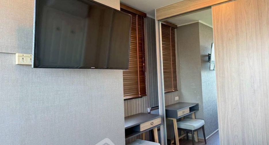 For rent 2 bedrooms condo in Yan Nawa, Bangkok