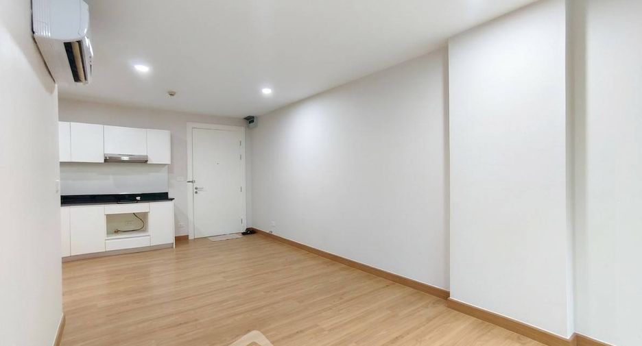 For sale 1 bed condo in Khlong Toei, Bangkok