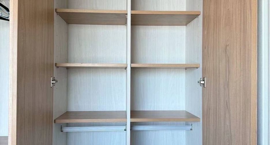 For rent 2 bedrooms condo in Yan Nawa, Bangkok
