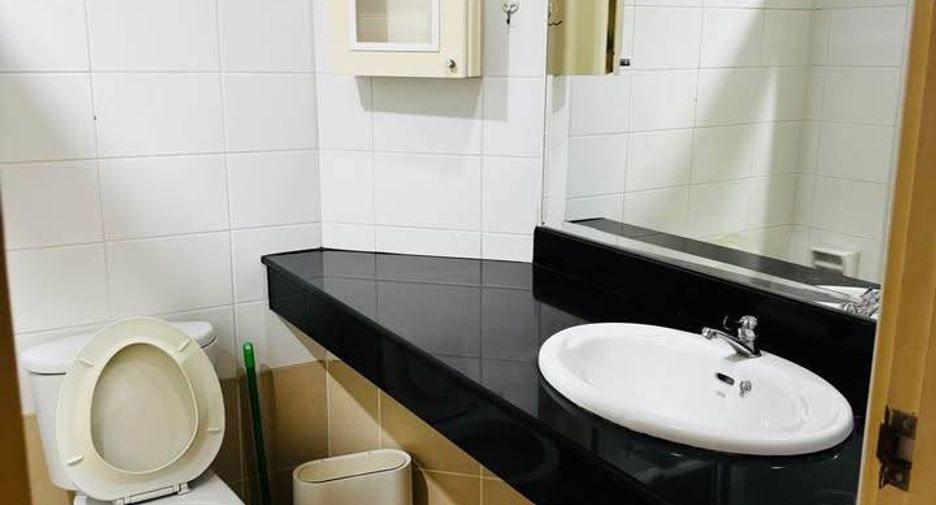 For sale 2 bedrooms condo in Yan Nawa, Bangkok