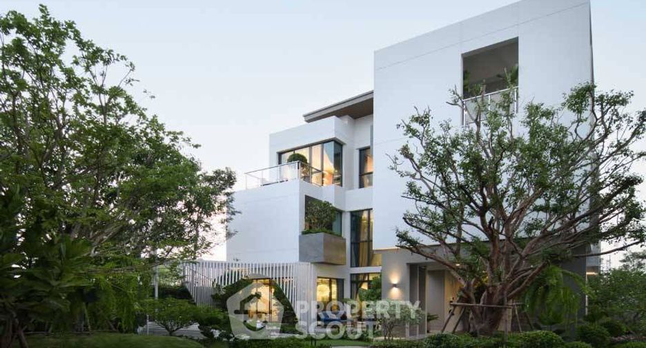 For sale 5 bedrooms house in Saphan Sung, Bangkok