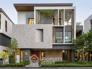 For sale 5 bedrooms house in Saphan Sung, Bangkok