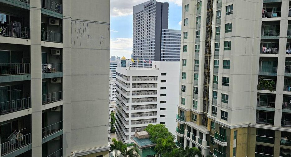 À louer et à vendre 2 chambres condo à Huai Khwang, Bangkok