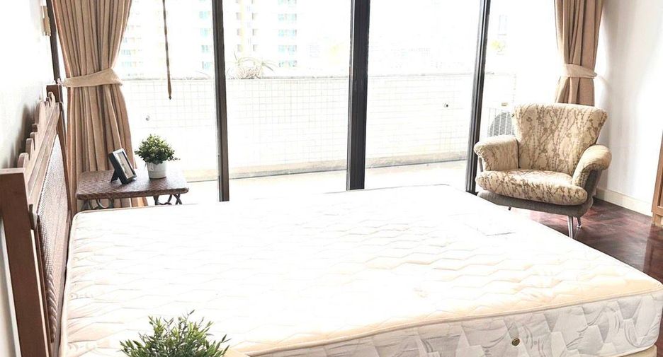 For rent and for sale 3 bedrooms condo in Watthana, Bangkok