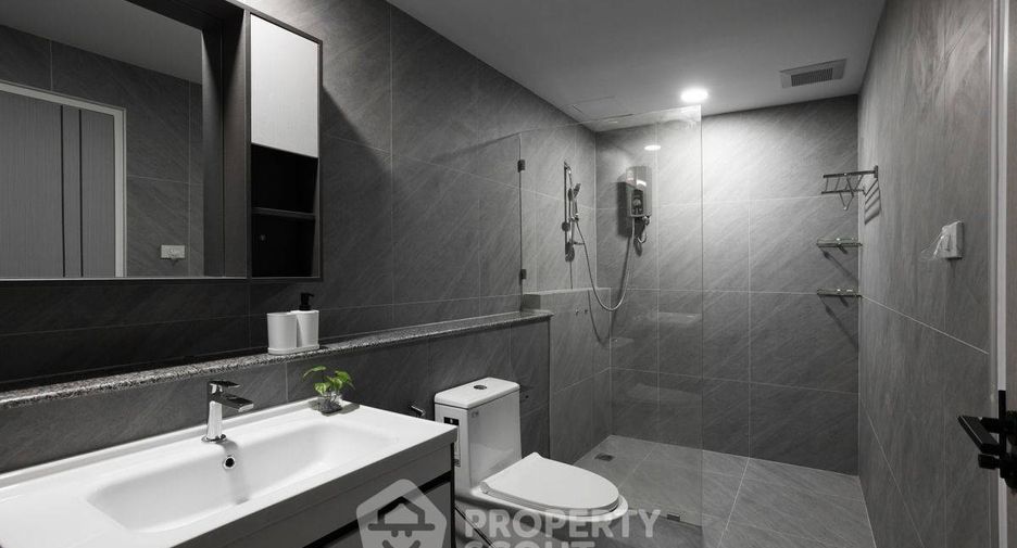 For rent and for sale 2 bedrooms condo in Yan Nawa, Bangkok