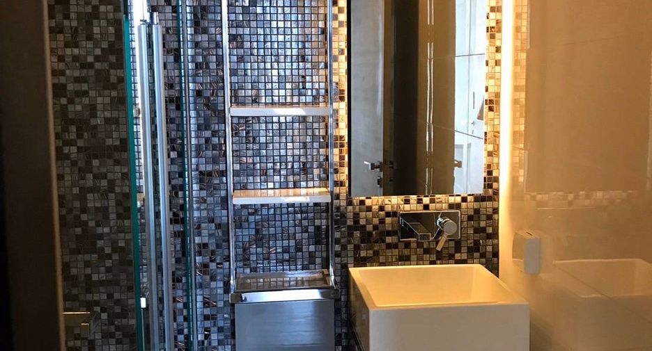 For sale 2 bedrooms condo in Sathon, Bangkok