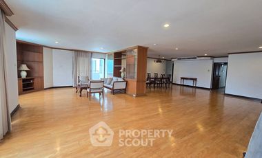 For sale 4 bedrooms condo in Yan Nawa, Bangkok