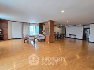For sale 4 bedrooms condo in Yan Nawa, Bangkok
