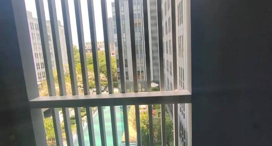 For sale 1 bed condo in Phra Khanong, Bangkok