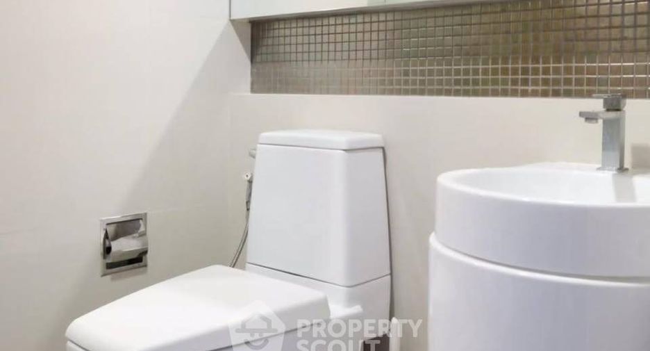 For sale 2 bedrooms condo in Phaya Thai, Bangkok