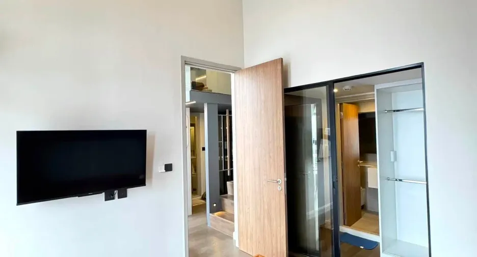 For sale and for rent 3 bedrooms condo in Bang Rak, Bangkok