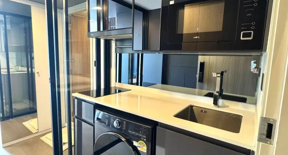 For sale and for rent 3 bedrooms condo in Bang Rak, Bangkok