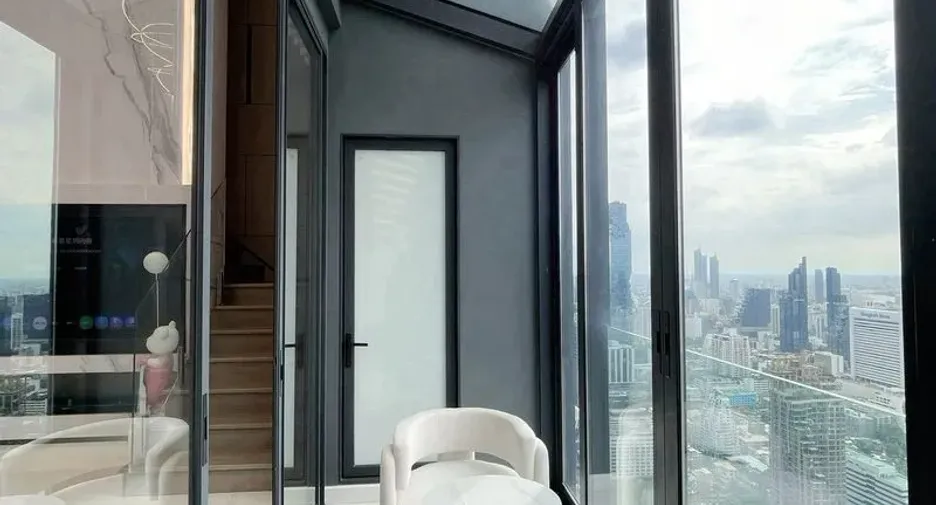 For rent 4 bedrooms condo in Sathon, Bangkok