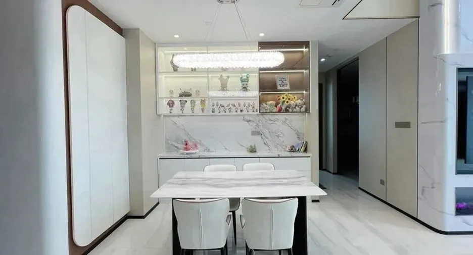 For rent 4 bedrooms condo in Sathon, Bangkok