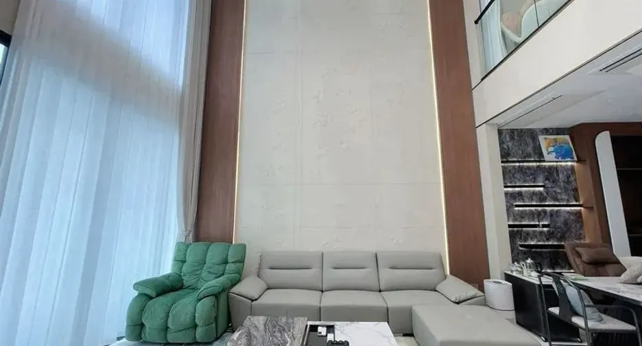 For rent 4 bedrooms condo in Sathon, Bangkok