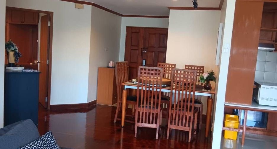 For rent 2 bedrooms condo in Watthana, Bangkok