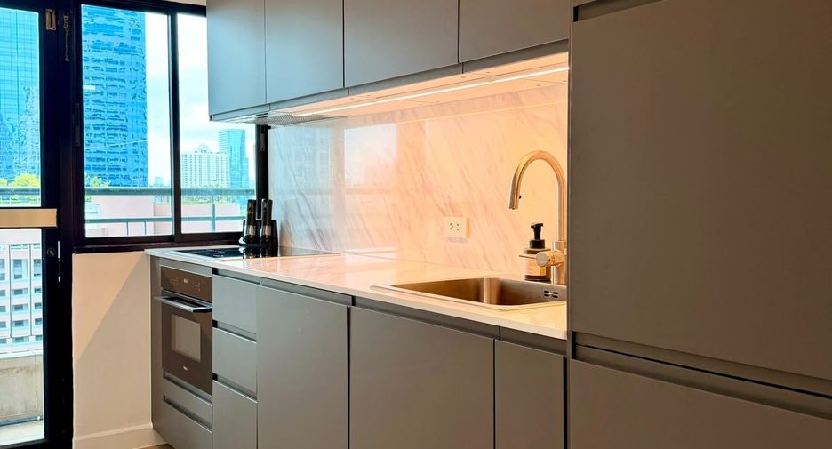 For rent 2 bedrooms condo in Watthana, Bangkok