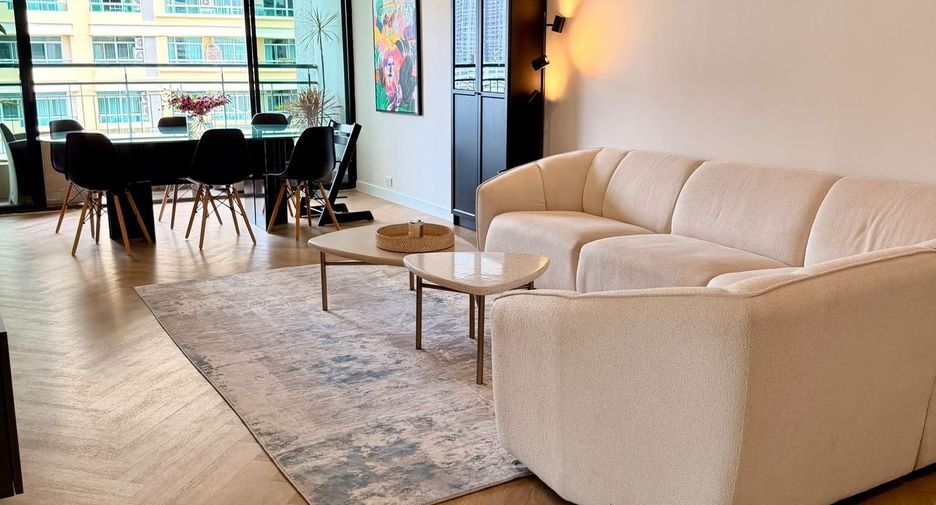 For rent 2 bedrooms condo in Watthana, Bangkok