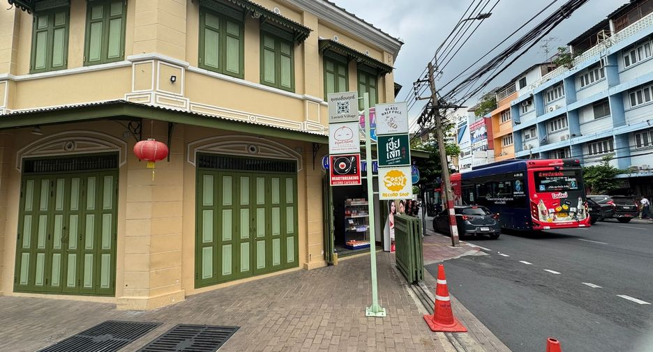 出租 2 卧室 联排别墅 在 Samphanthawong, 曼谷