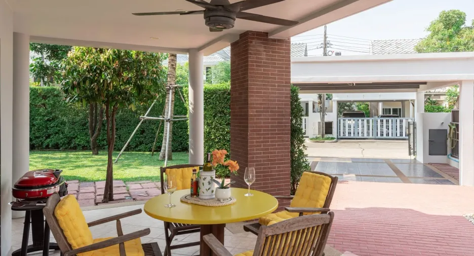 Casa en venta de 3 habitaciones en Bang Khen, Bangkok