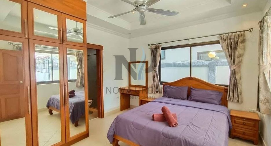 Villa en alquiler de 5 habitaciones en Jomtien, Pattaya